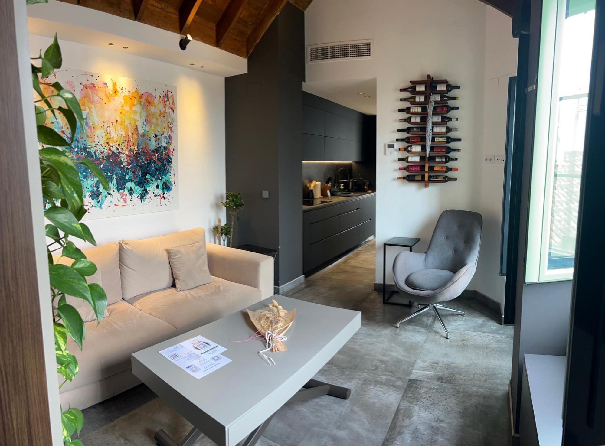 Komodo Gran Poder - Penthouse With Private Pool And Cozy Twin Bedroom Central Apartment 塞维利亚 外观 照片